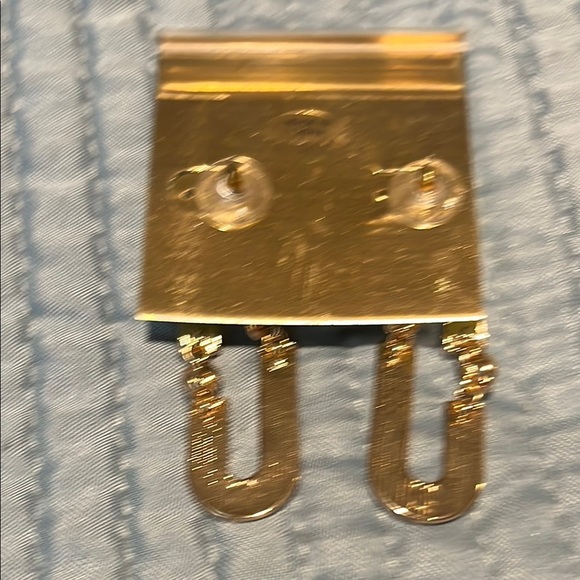 Elegant Gold Earrings with Crystal Accents - Picture 4 of 5